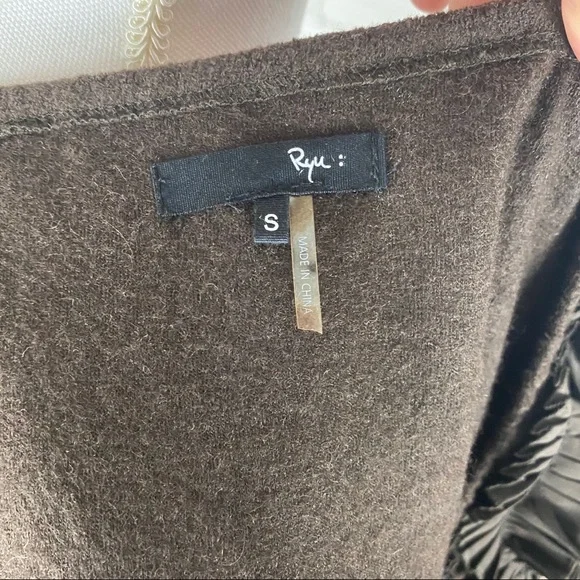 Anthropologie RYU wool ruffled off shoulder knit top SMALL - Picture 9 of 15